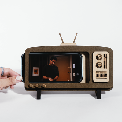 復古電視造型手機架 - FLUX Inc - 003